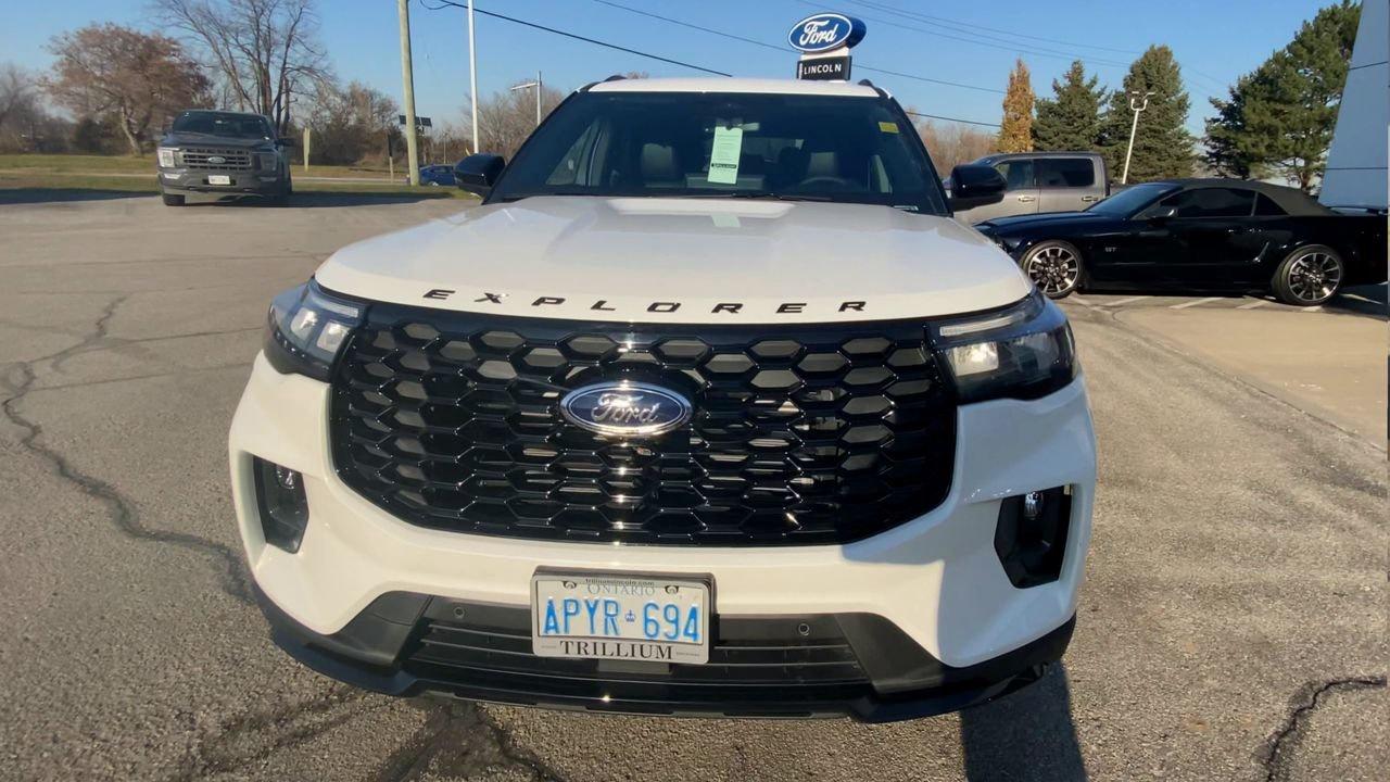 2026 Ford Explorer ST-Line Photo