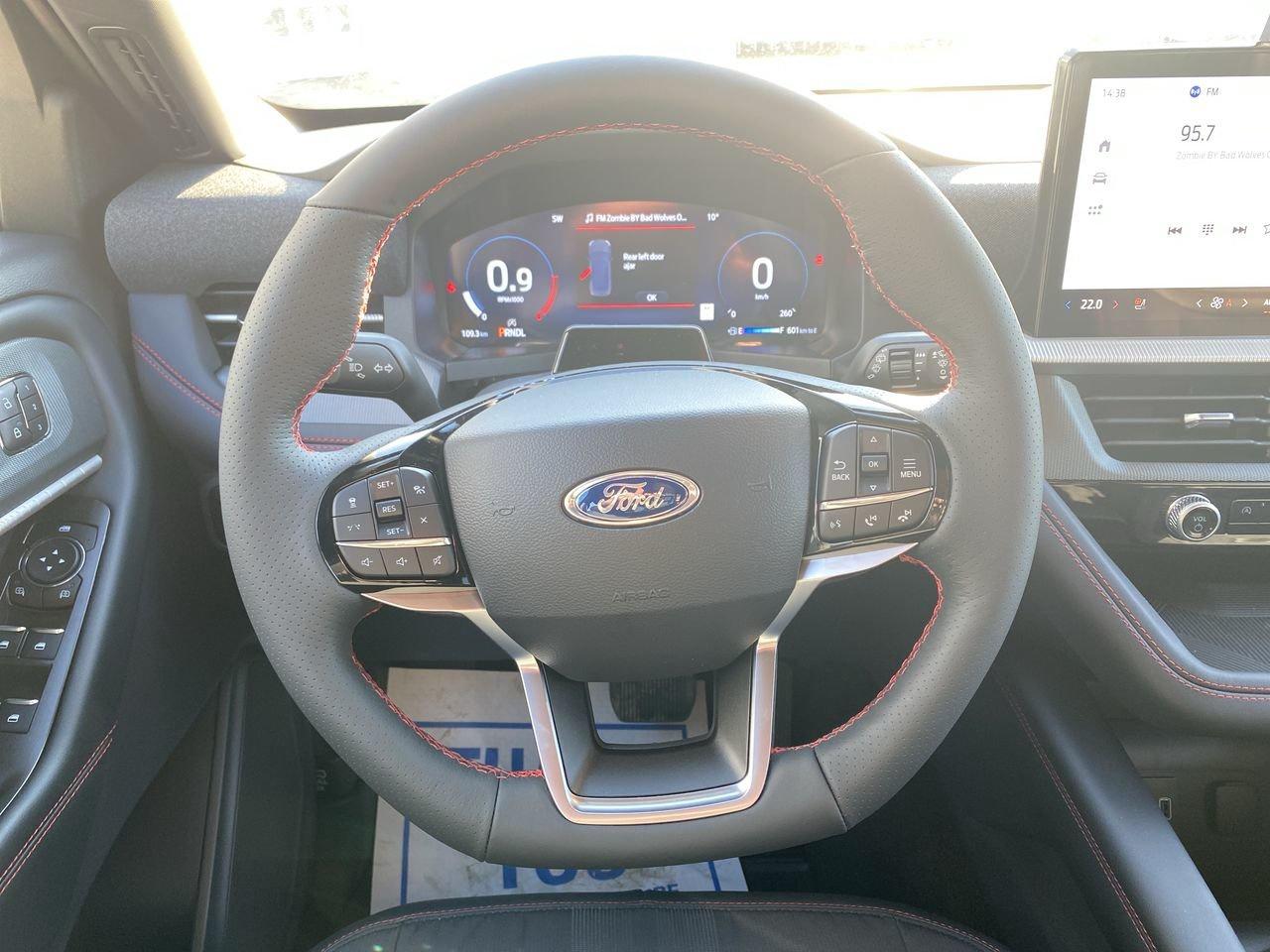 2026 Ford Explorer ST-Line Photo