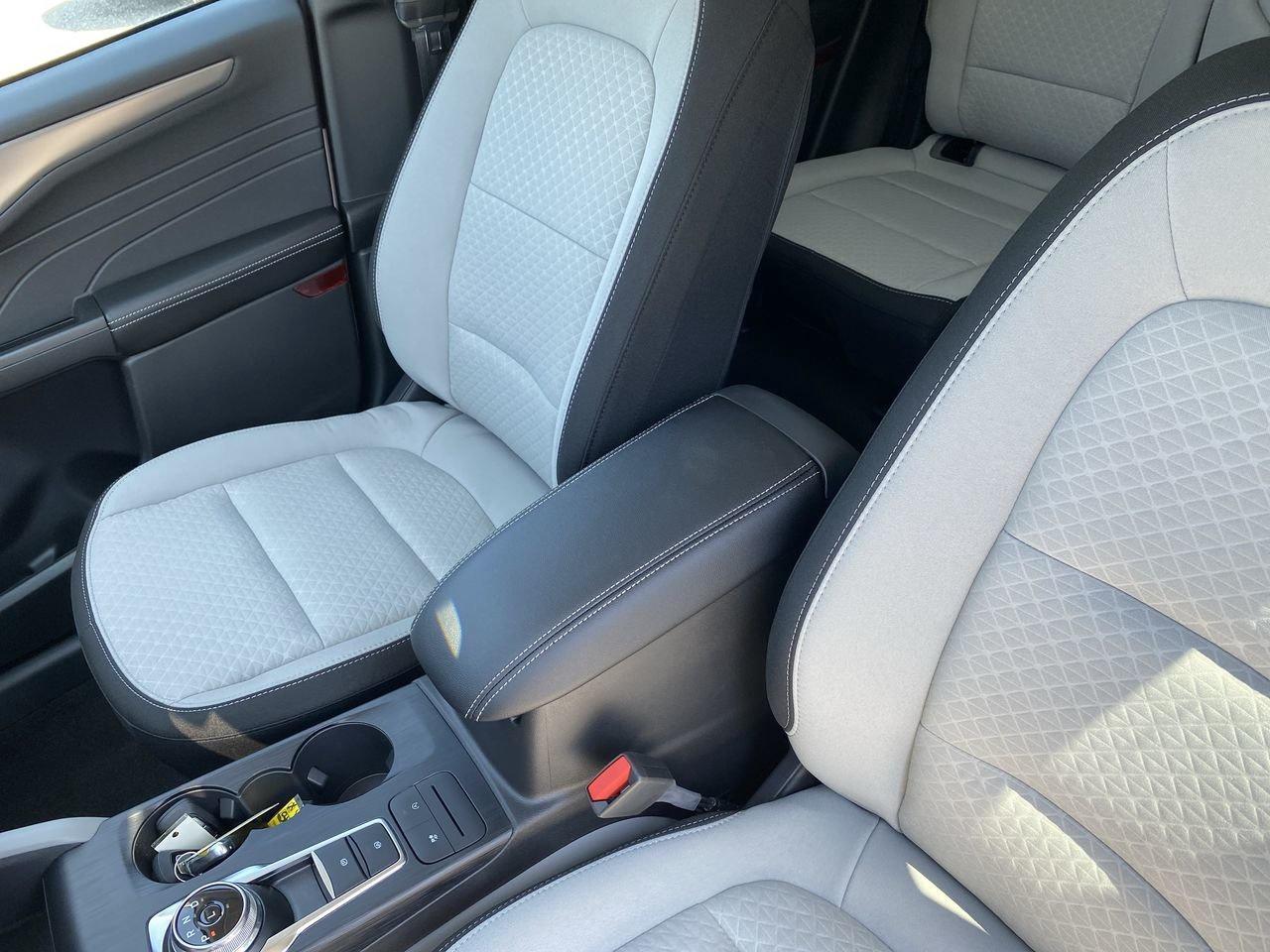 2025 Ford Escape Active Photo