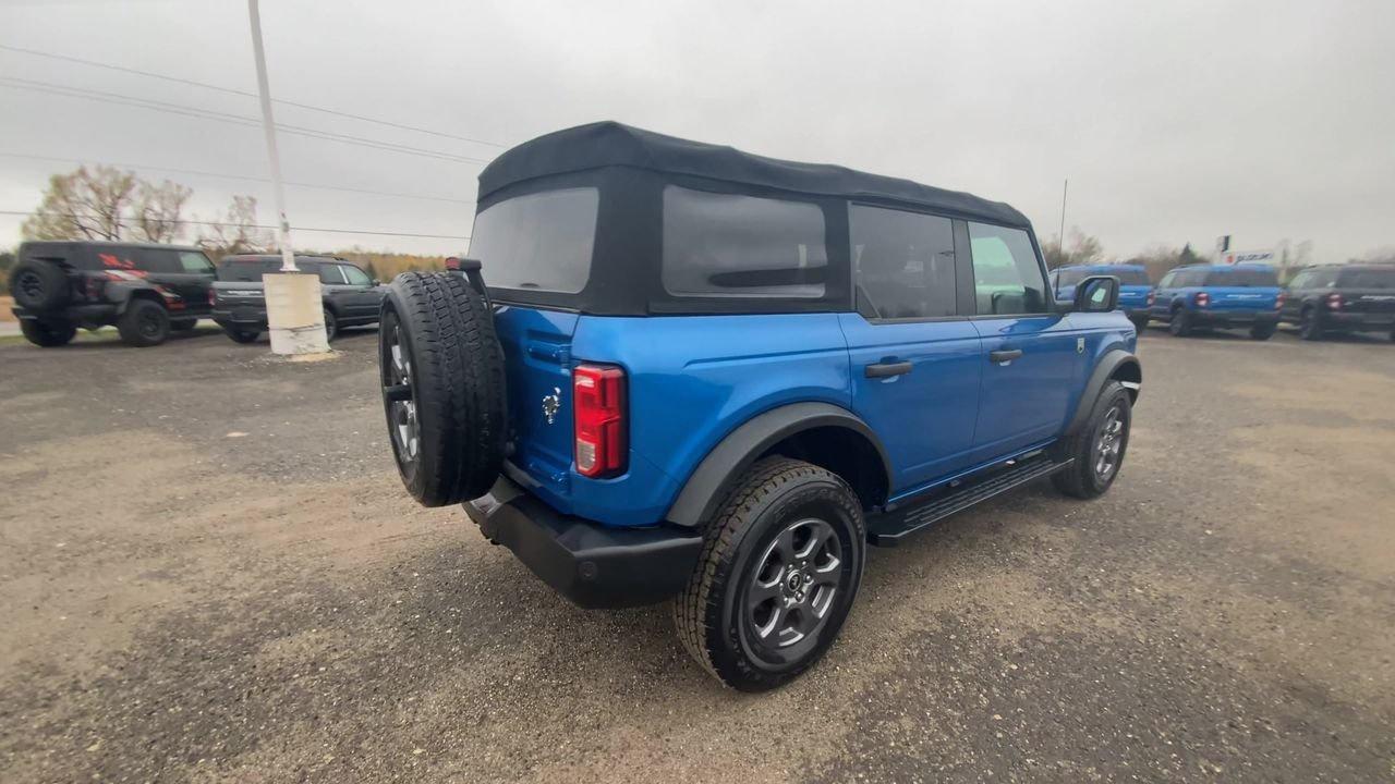 2022 Ford Bronco Big Bend Photo3