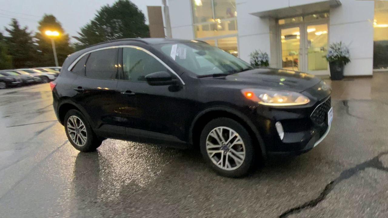 2021 Ford Escape SEL Photo