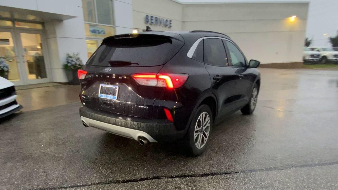 2021 Ford Escape SEL Photo