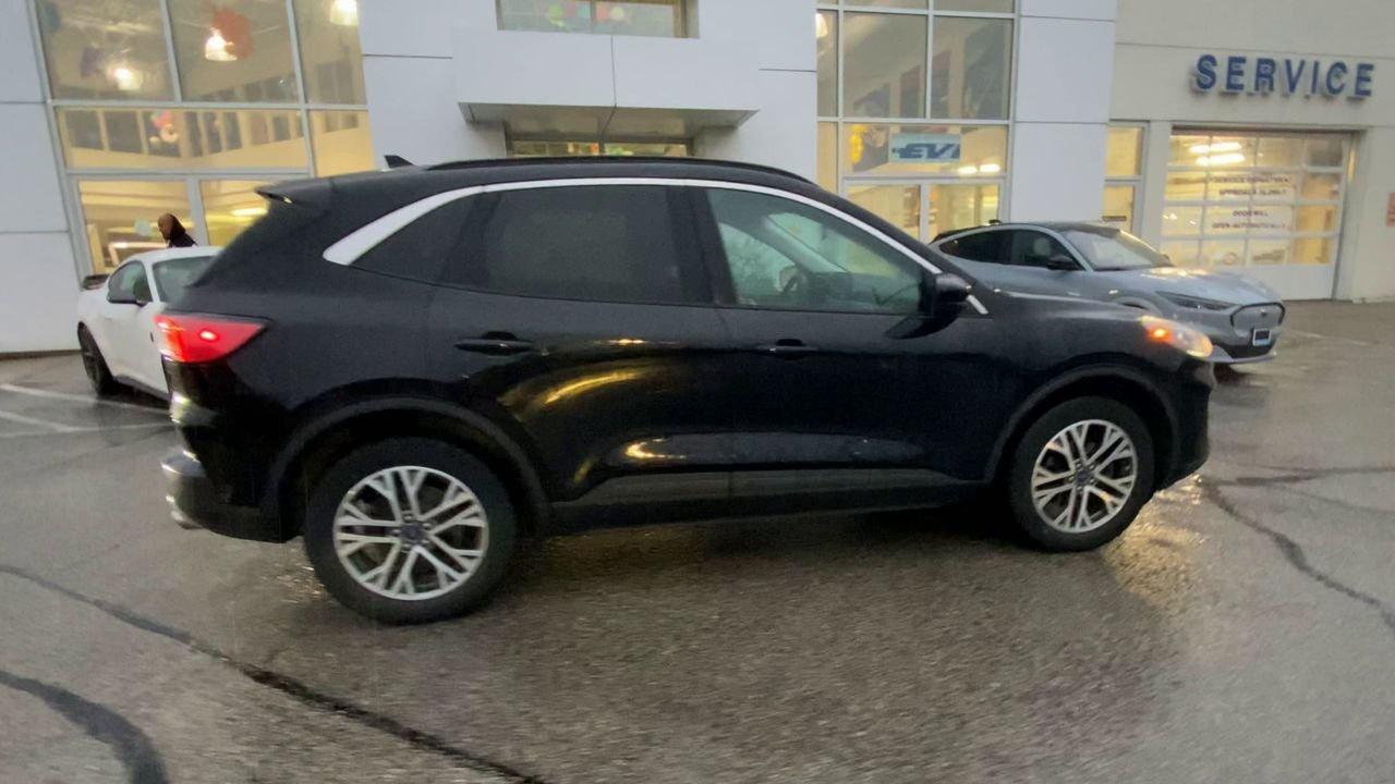 2021 Ford Escape SEL Photo