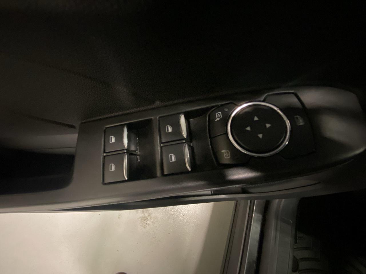 2021 Ford Escape SEL Photo