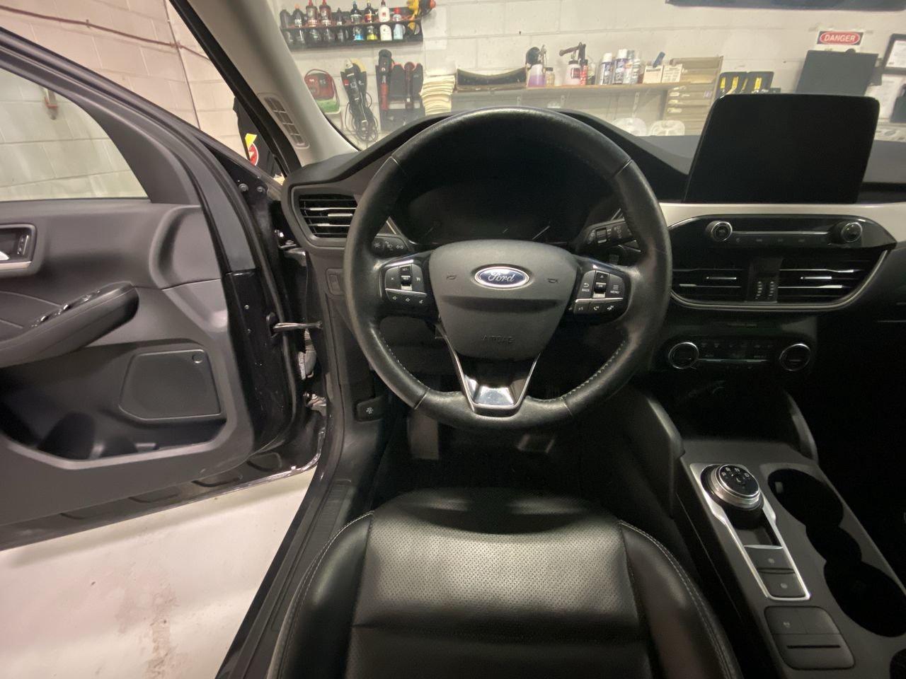 2021 Ford Escape SEL Photo