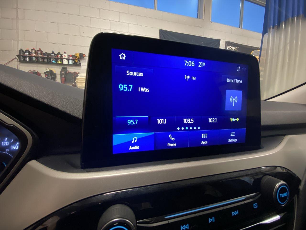 2021 Ford Escape SEL Photo