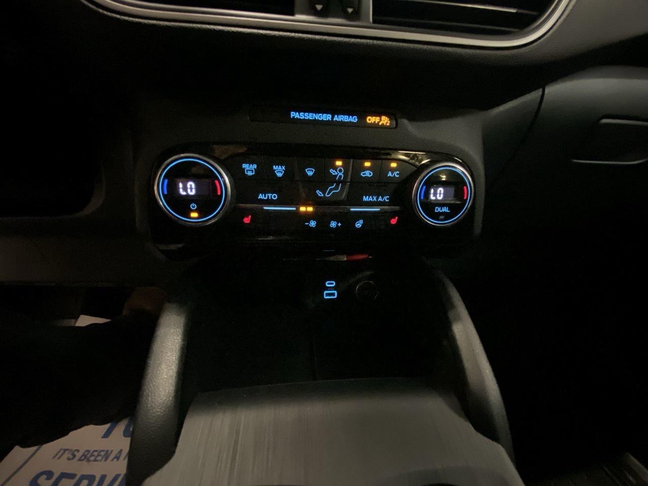 2021 Ford Escape SEL Photo