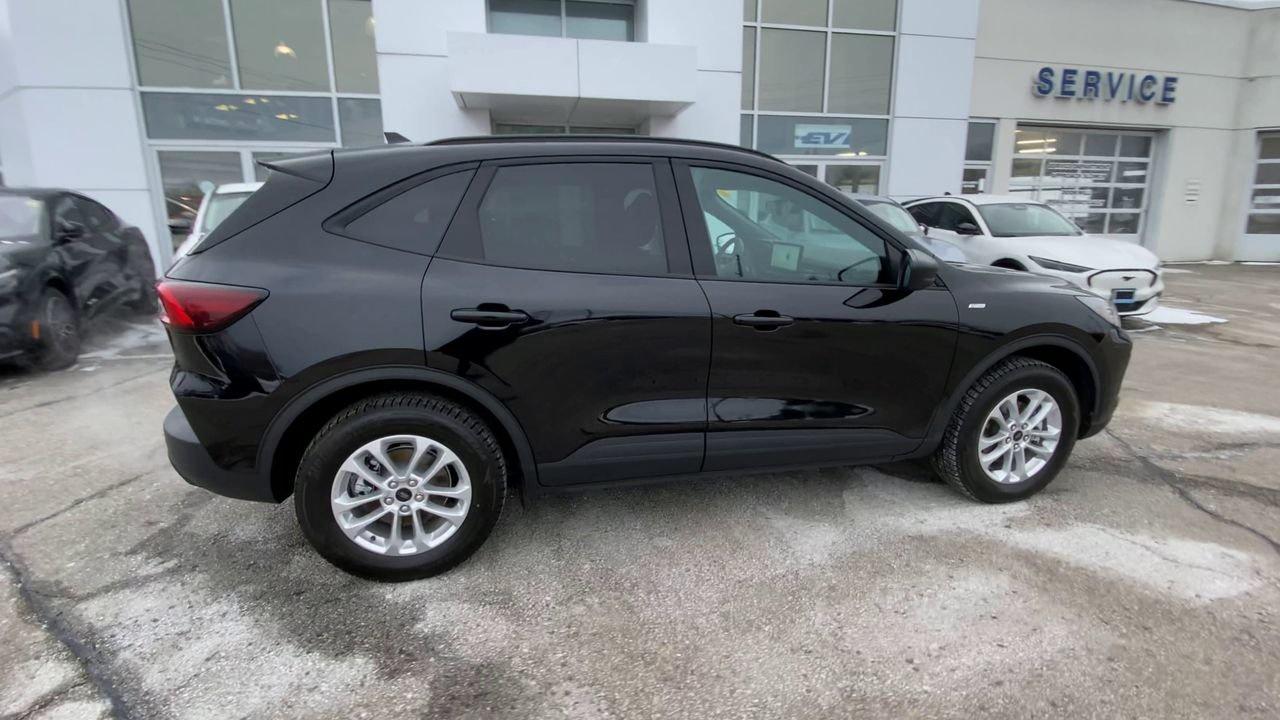 2025 Ford Escape ST-Line Photo