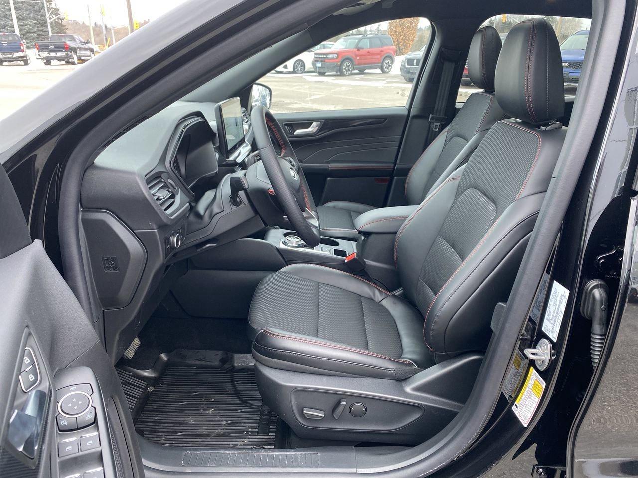 2025 Ford Escape ST-Line Photo