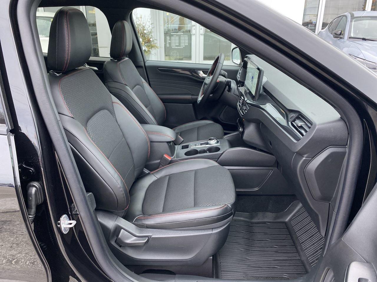 2025 Ford Escape ST-Line Photo