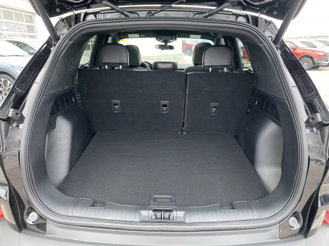 2025 Ford Escape ST-Line Photo