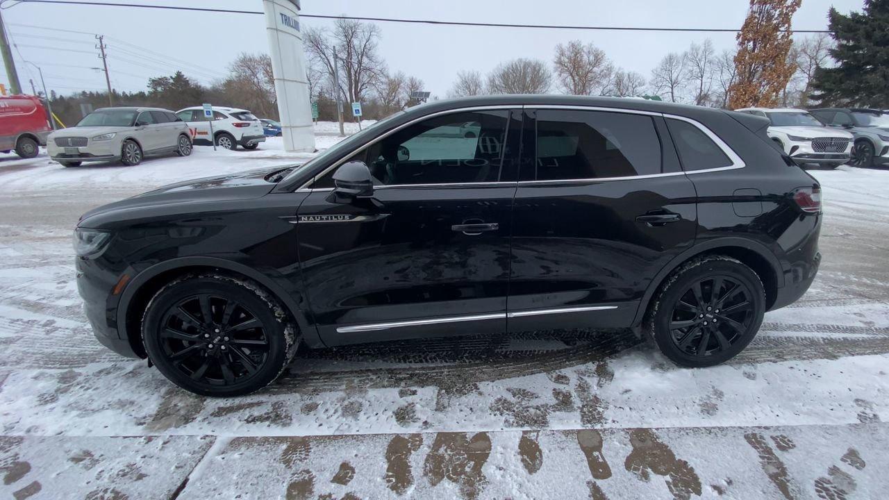 2023 Lincoln Nautilus RESERVE Photo4