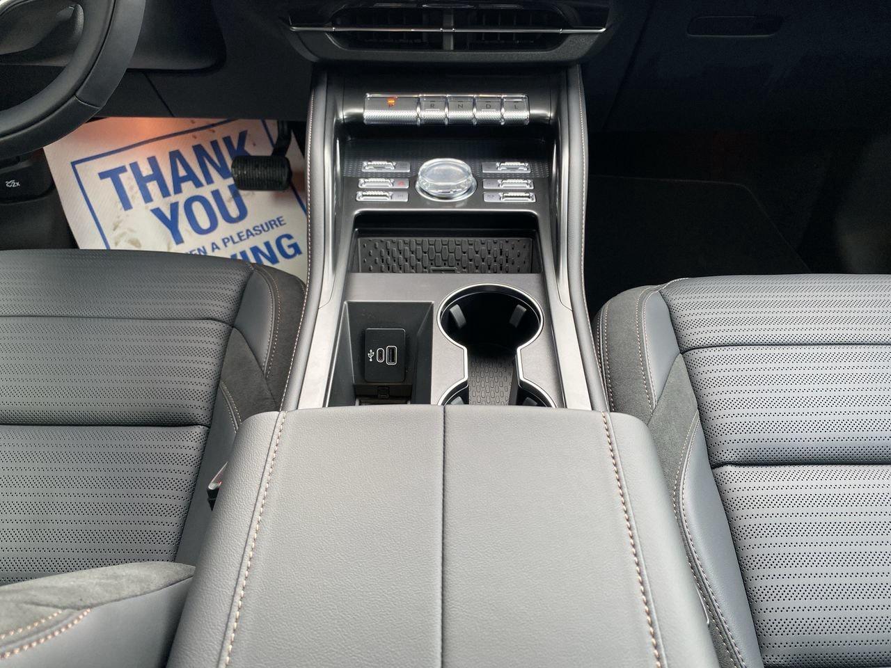 2024 Lincoln Nautilus Hybrid RESERVE Photo