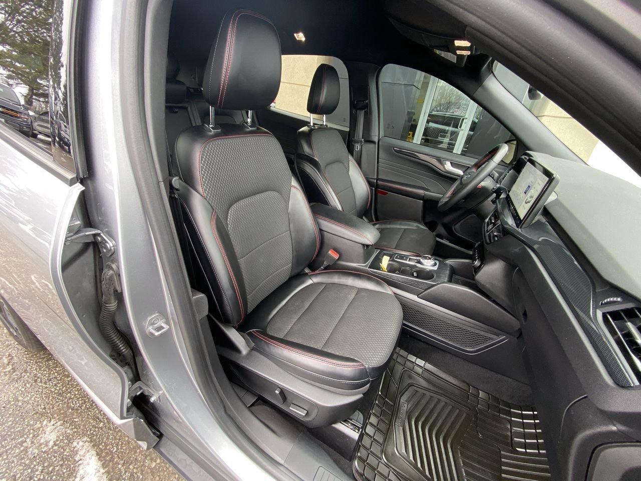 2023 Ford Escape ST-Line Elite Photo