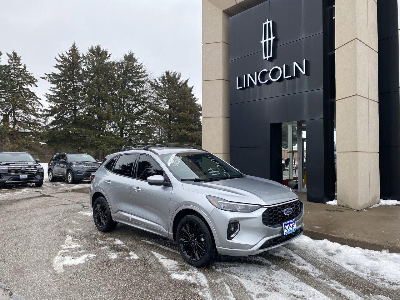 2023 Ford Escape ST-Line Elite Photo0