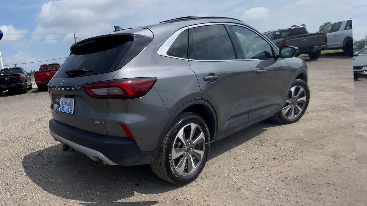 2024 Ford Escape Platinum Photo3