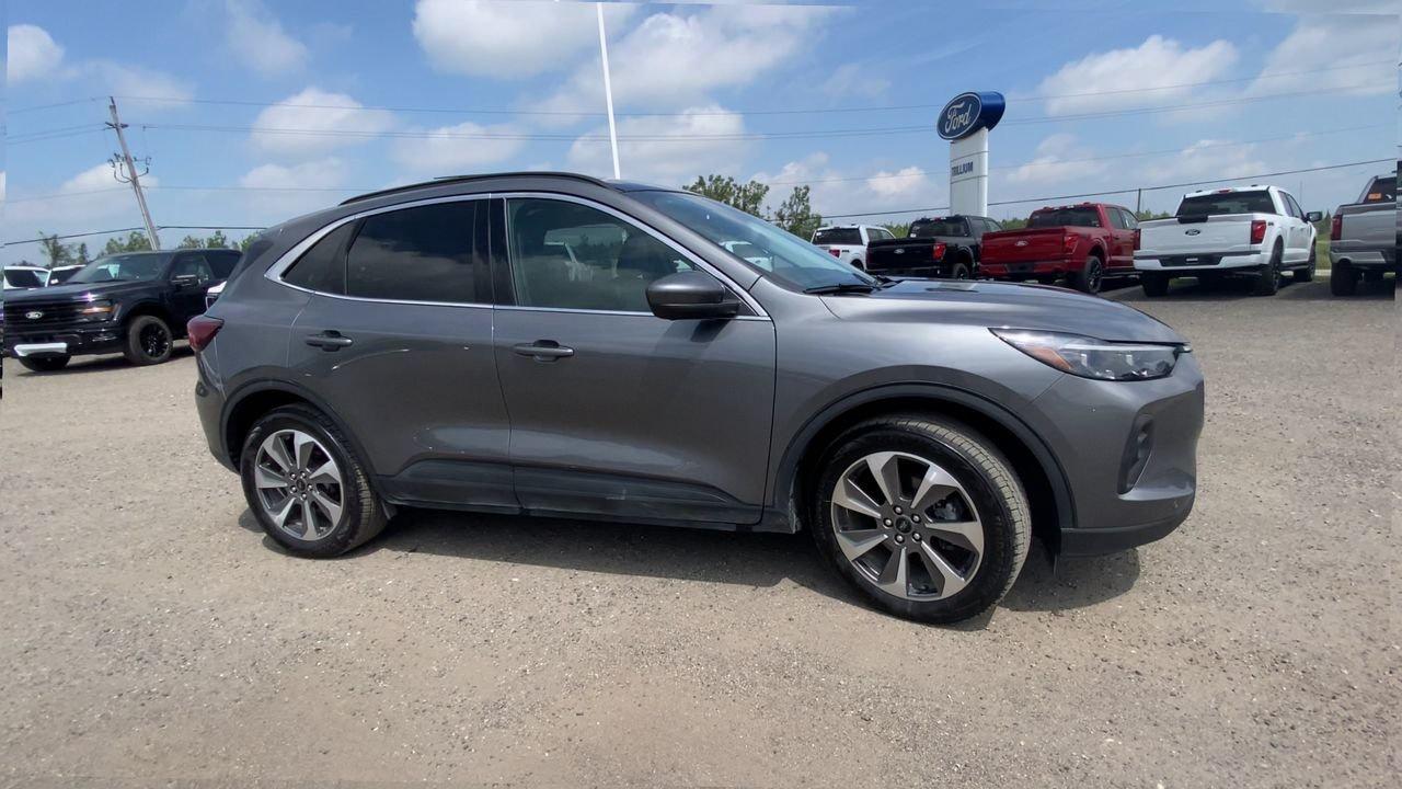 2024 Ford Escape Platinum Photo