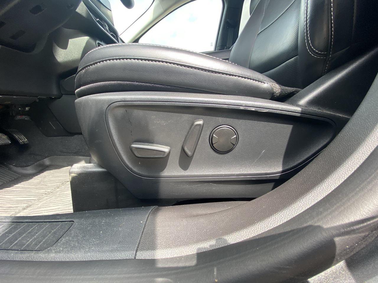 2024 Ford Escape Platinum Photo