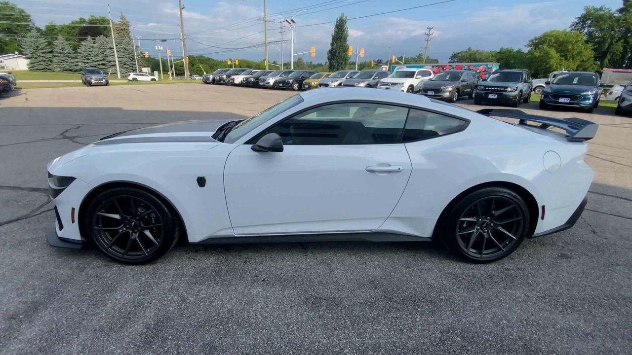 2025 Ford Mustang Fastback DARK HORSE PREMIUM Photo