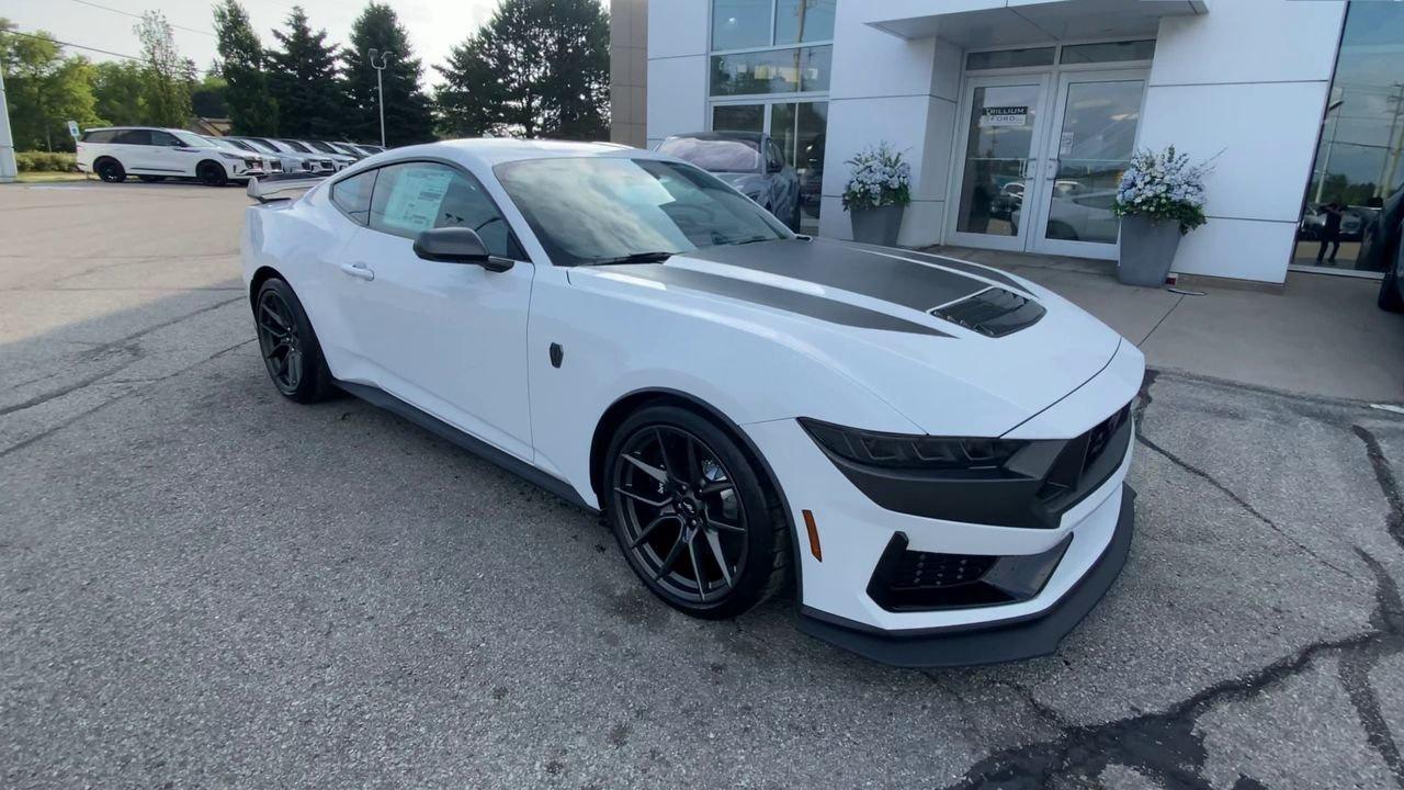 2025 Ford Mustang Fastback DARK HORSE PREMIUM Photo