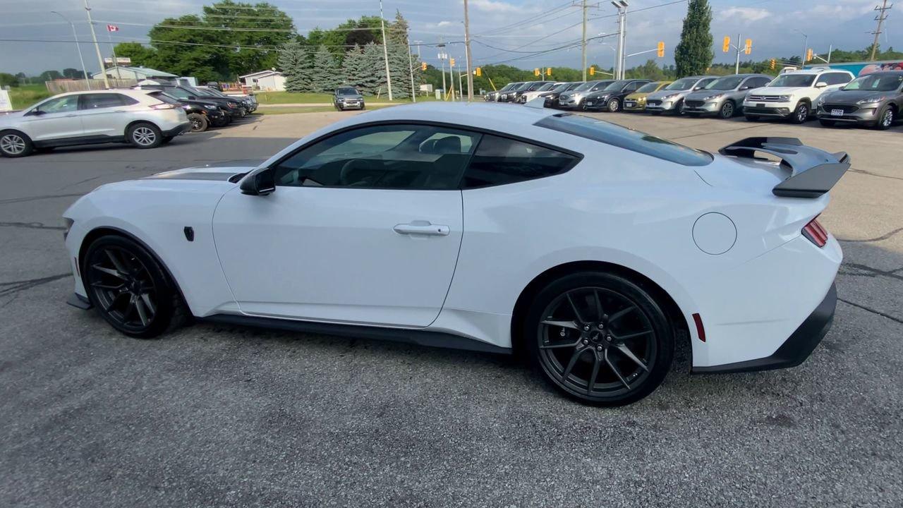 2025 Ford Mustang Fastback DARK HORSE PREMIUM Photo