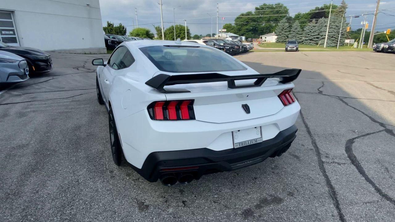 2025 Ford Mustang Fastback DARK HORSE PREMIUM Photo