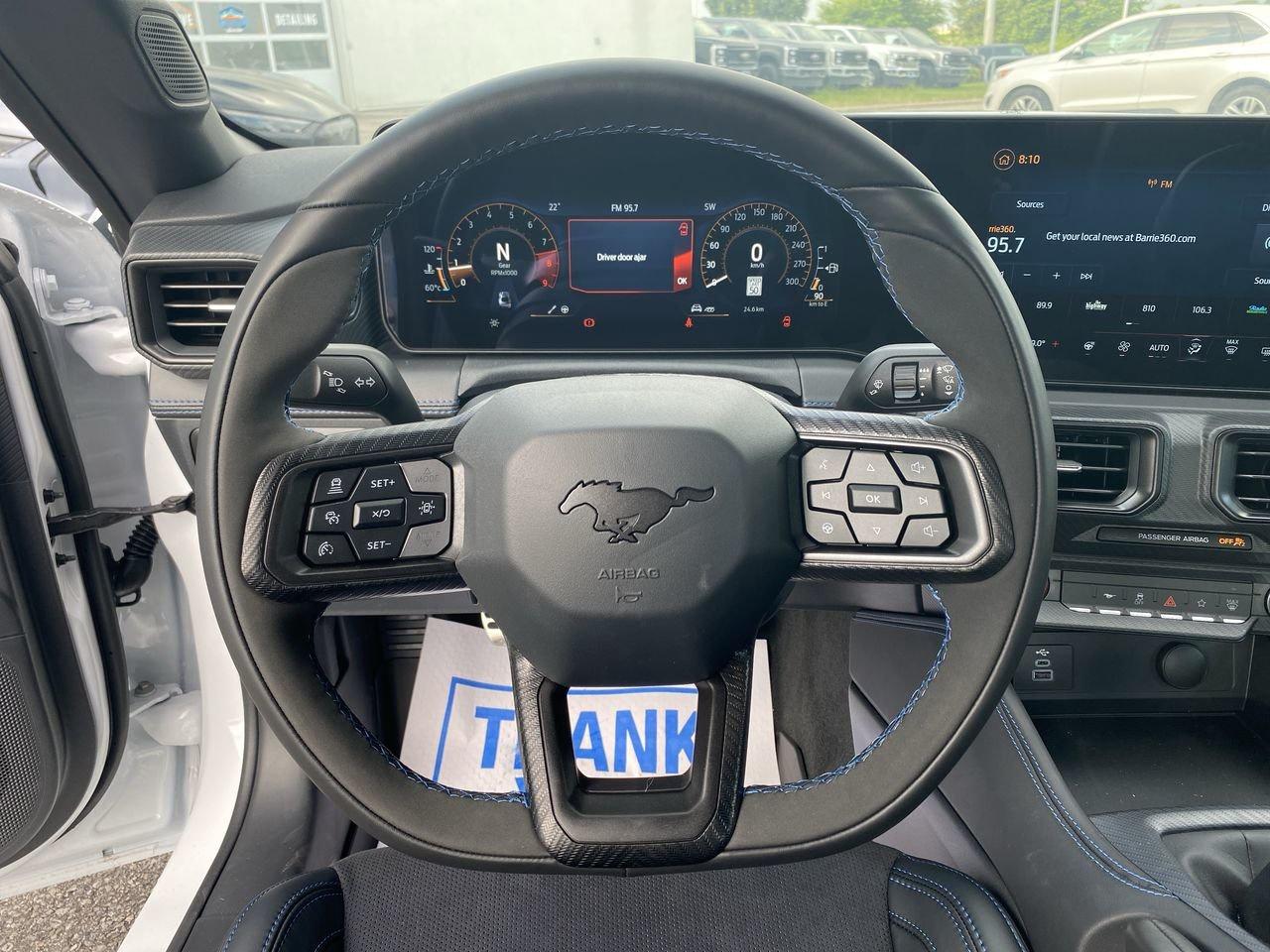 2025 Ford Mustang Fastback DARK HORSE PREMIUM Photo