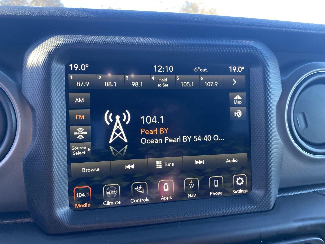 2023 Jeep Wrangler Sport S Photo