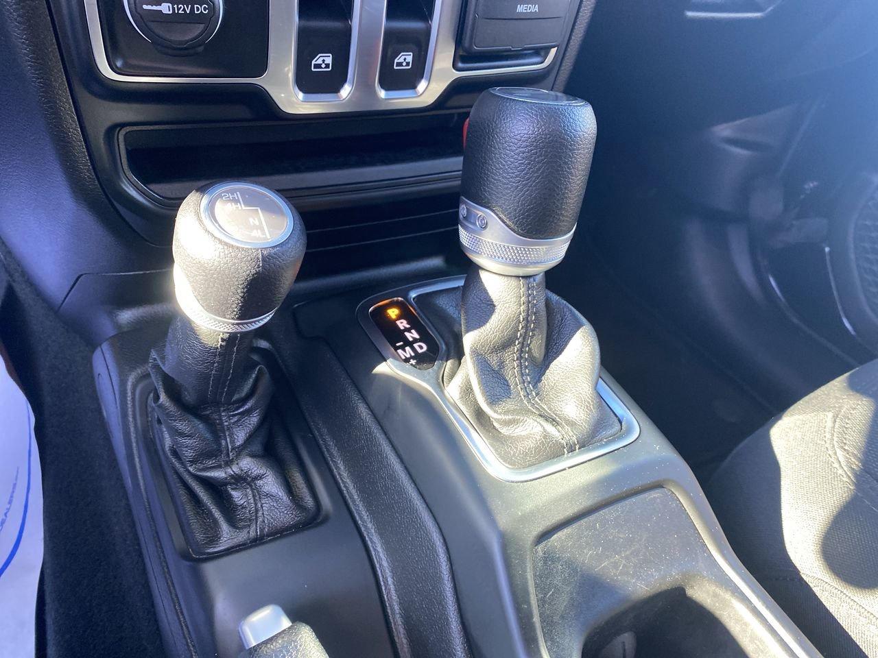 2023 Jeep Wrangler Sport S Photo