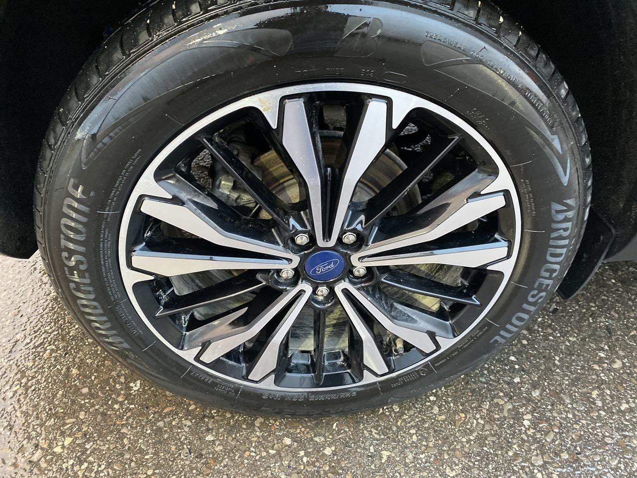 2022 Ford Escape SEL Photo