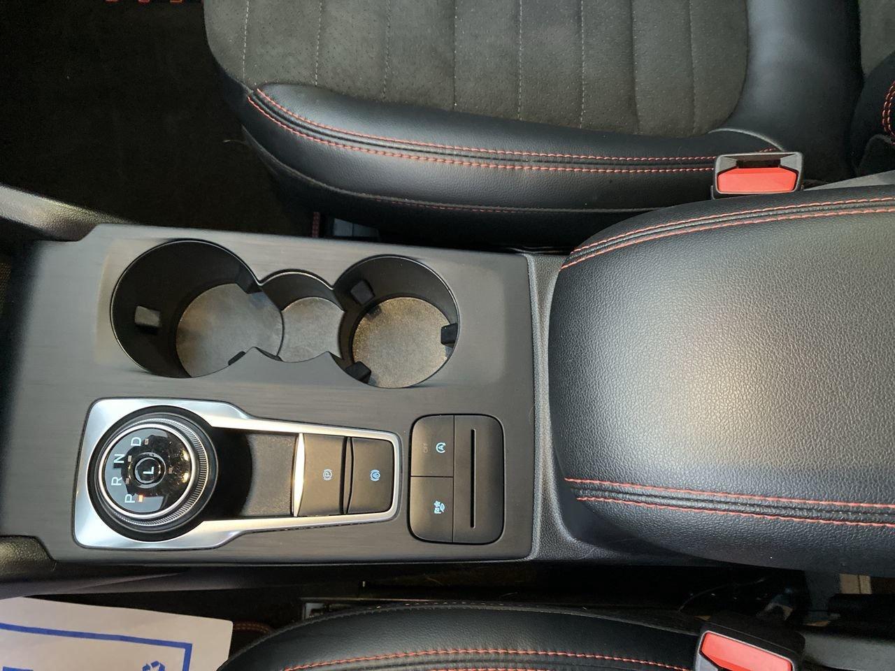 2022 Ford Escape SEL Photo