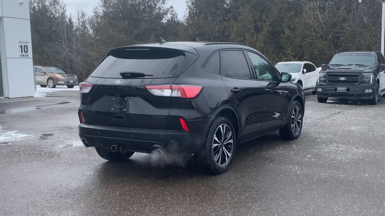 2022 Ford Escape SEL Photo