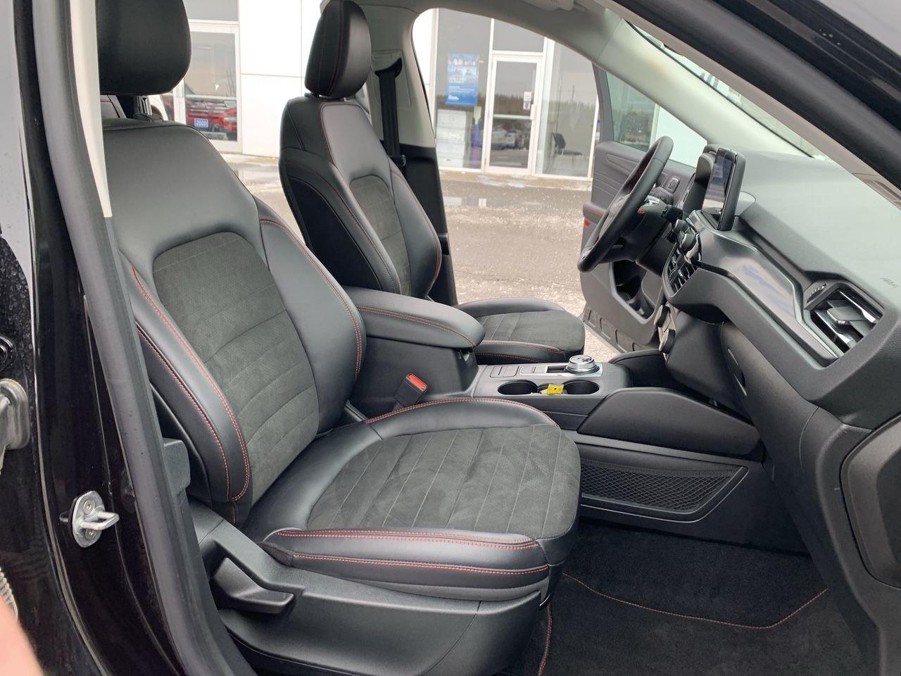 2022 Ford Escape SEL Photo