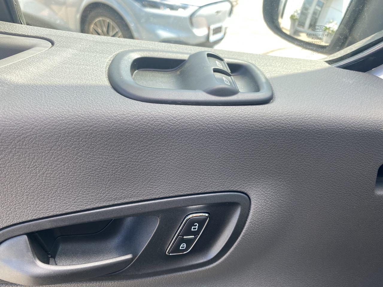 2025 Ford Transit T250 PASS SLIDE 148 Photo