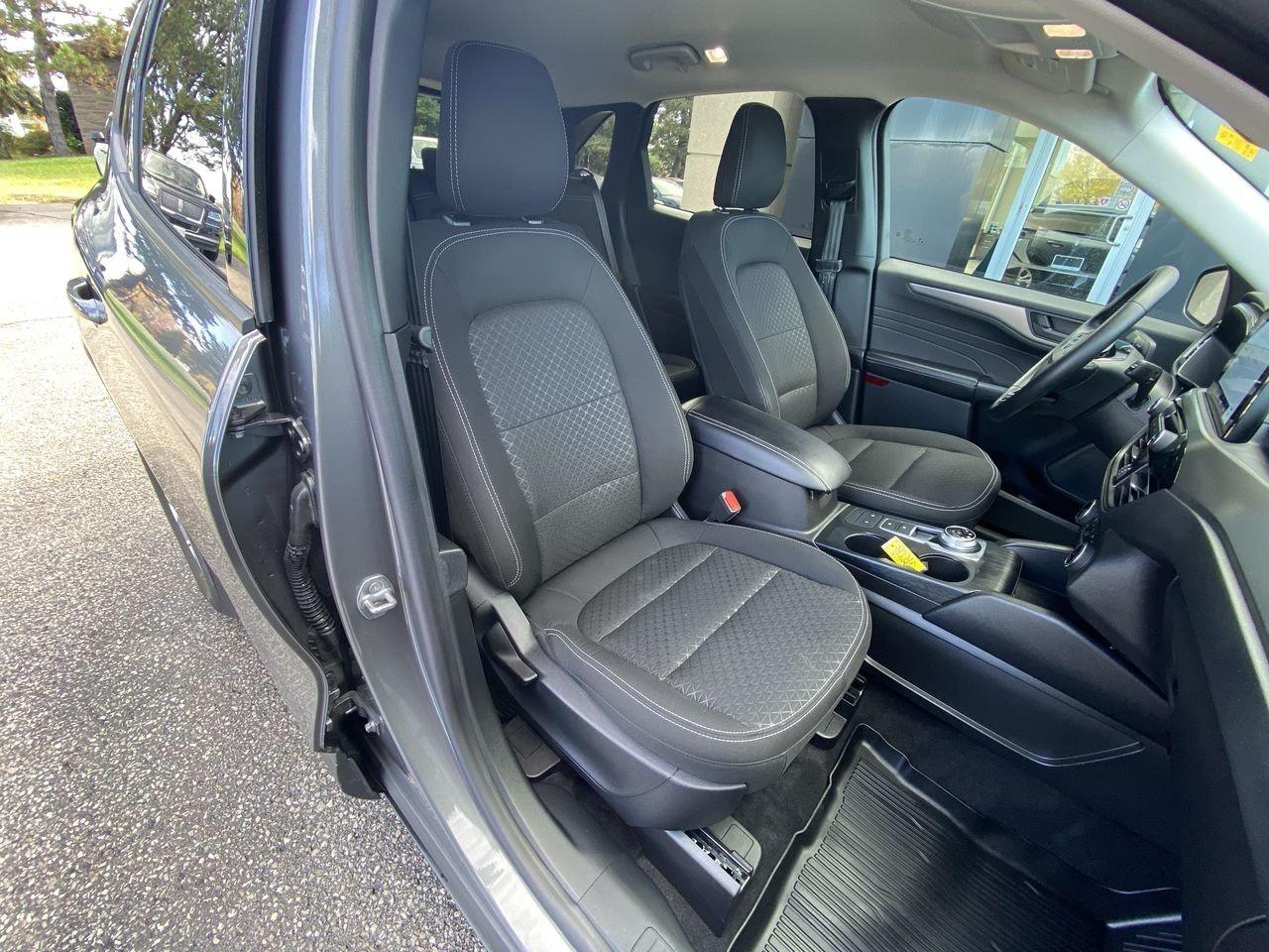 2025 Ford Escape Active Photo