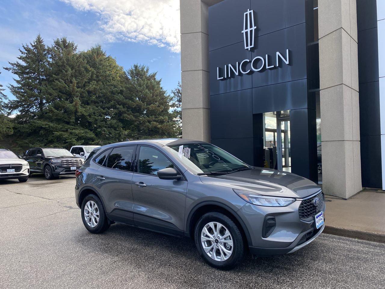 2025 Ford Escape Active Photo