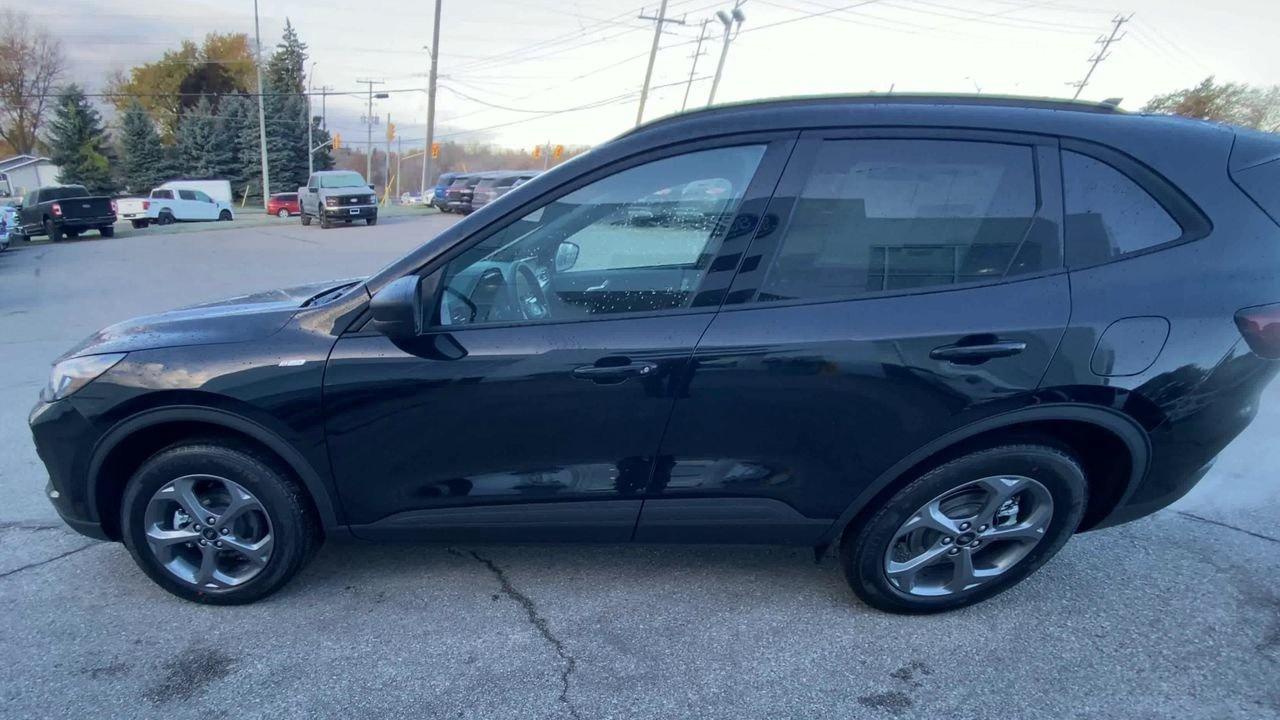 2026 Ford Escape ST-Line Photo