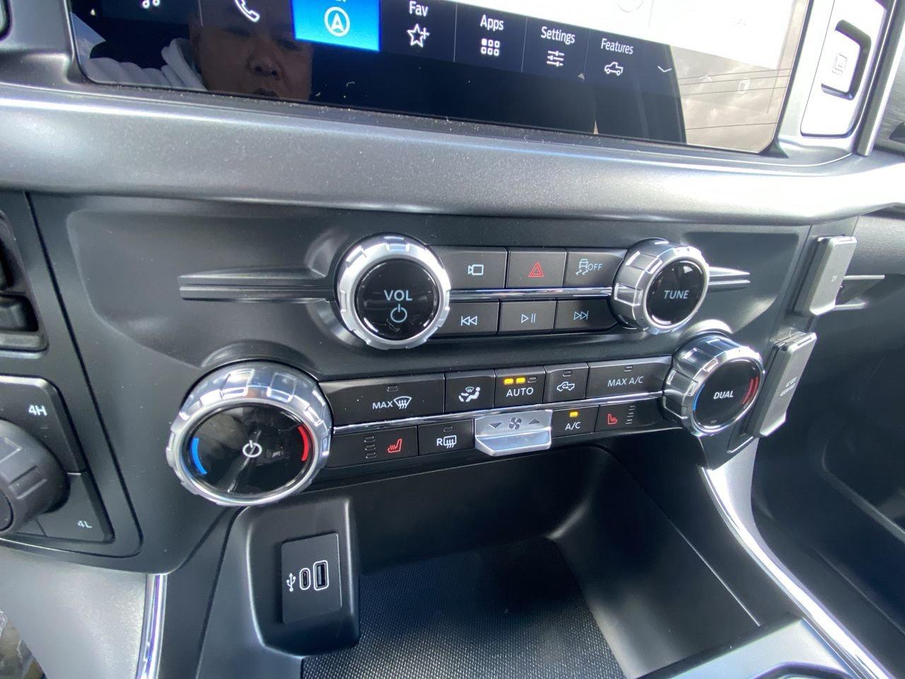 2025 Ford F-150 XLT Photo