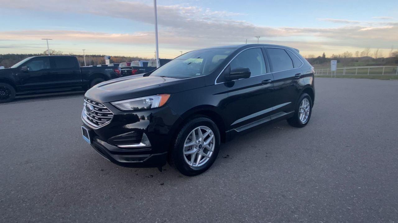 2022 Ford Edge SEL Photo