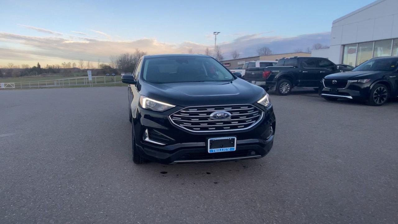 2022 Ford Edge SEL Photo