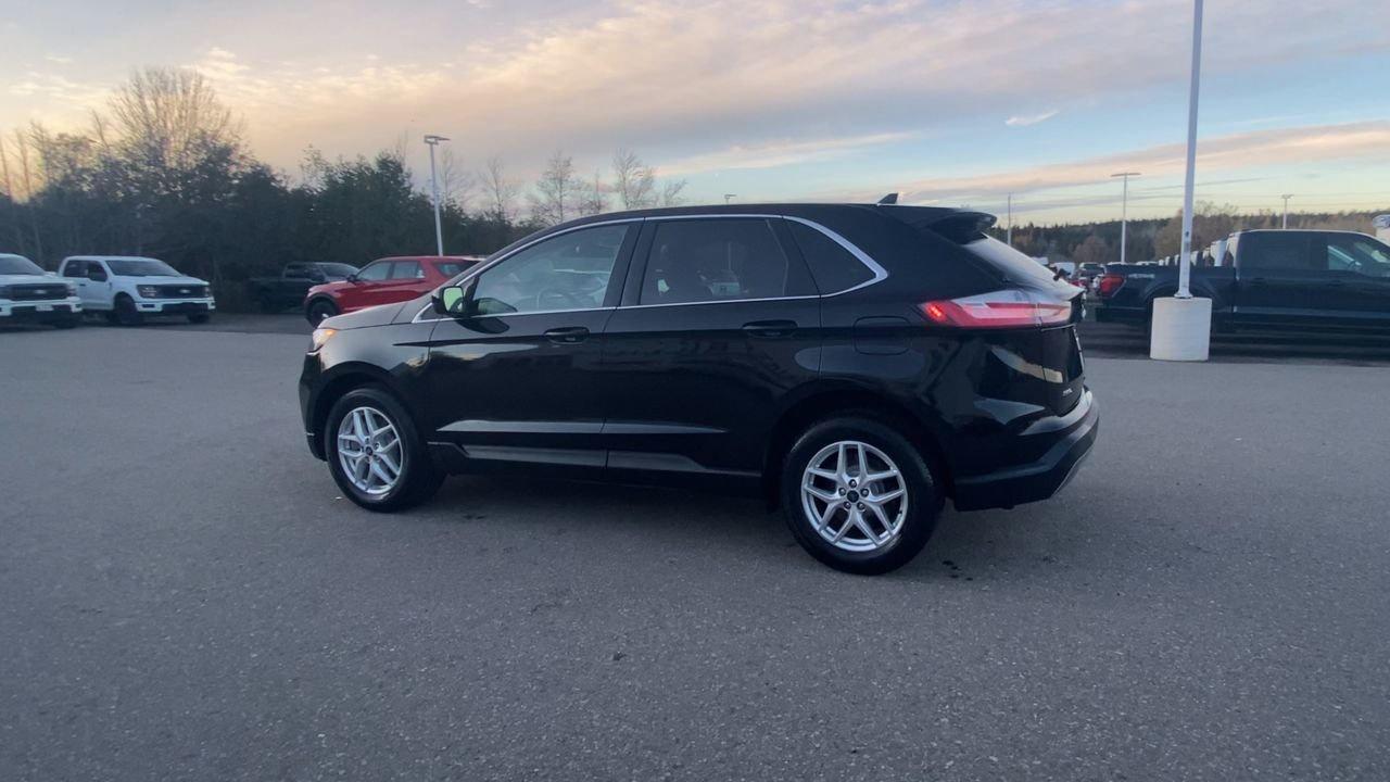 2022 Ford Edge SEL Photo