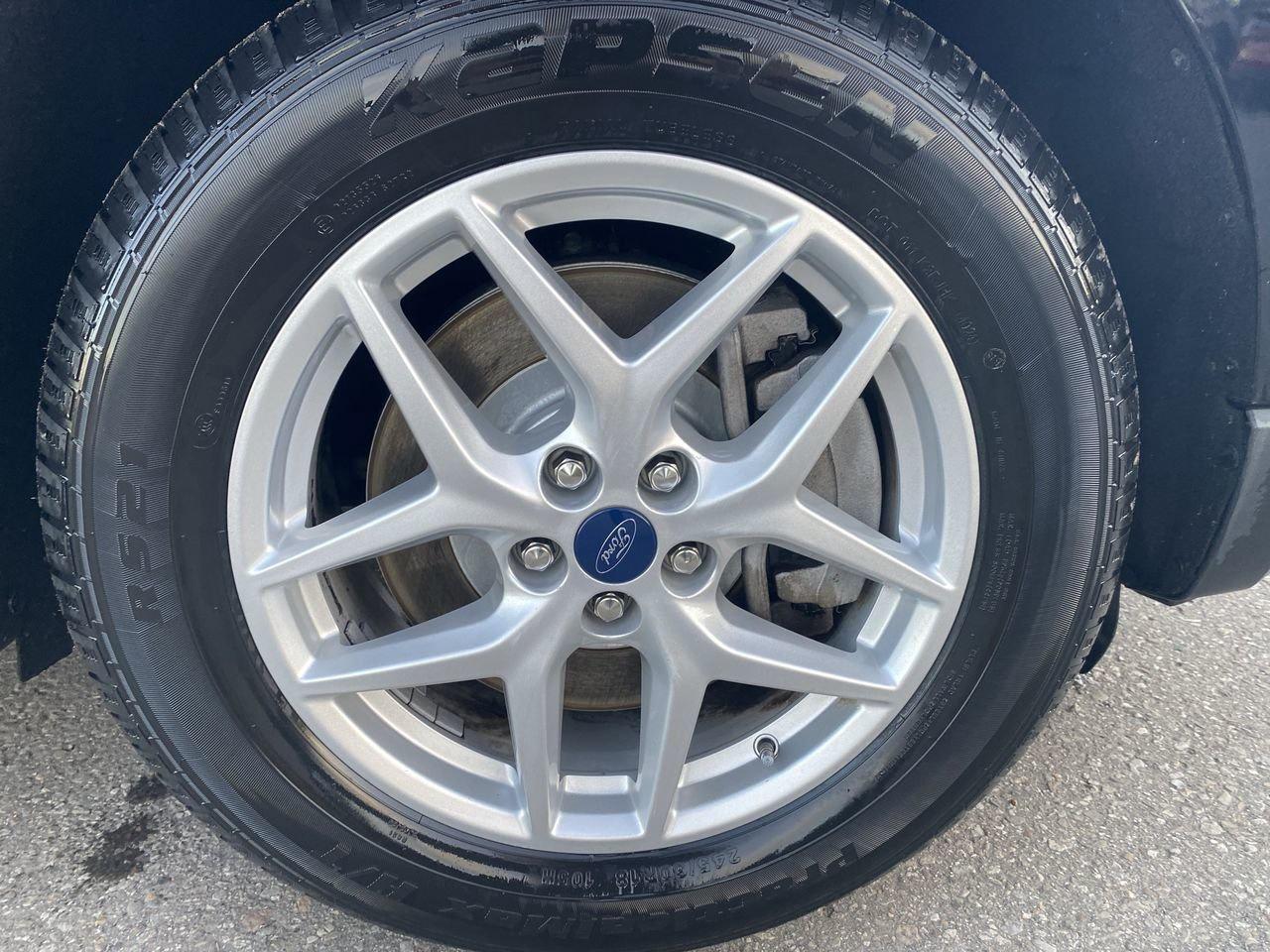 2022 Ford Edge SEL Photo