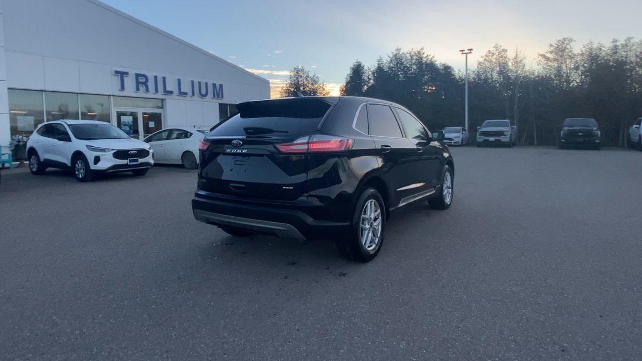 2022 Ford Edge SEL Photo