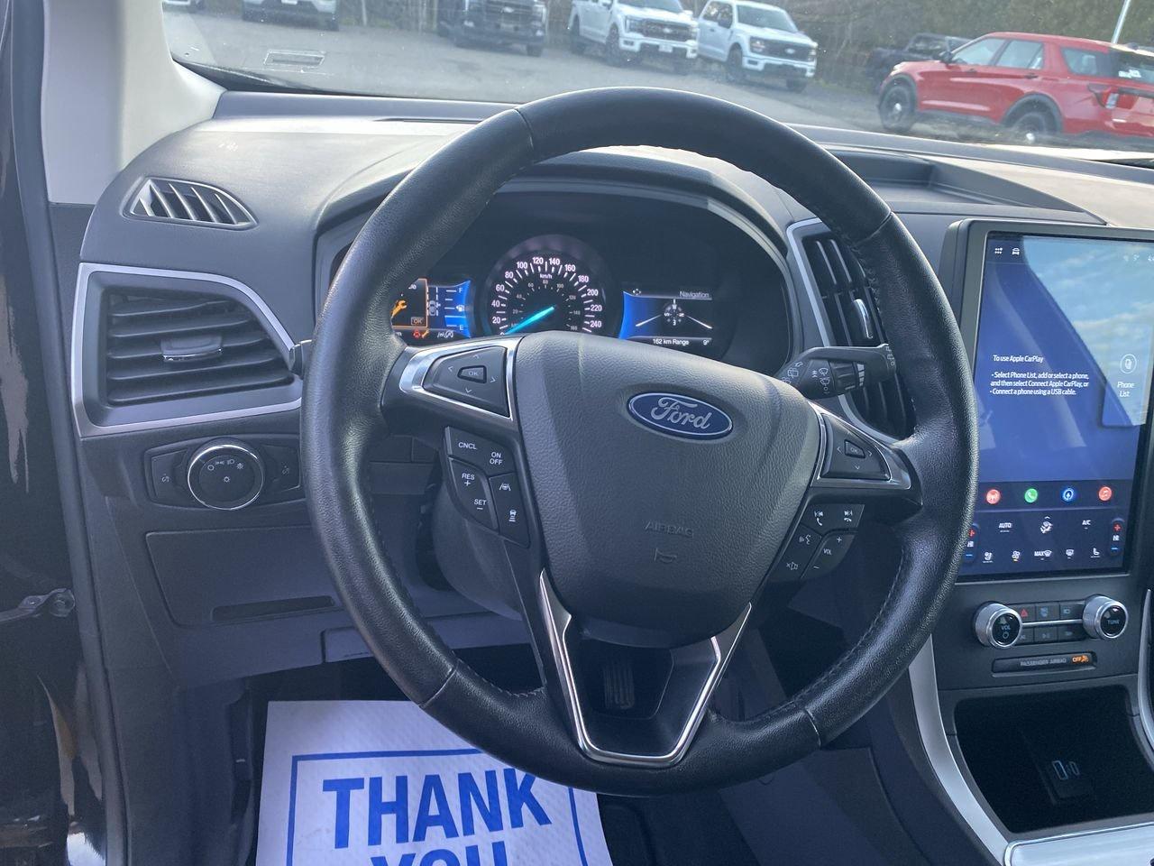 2022 Ford Edge SEL Photo
