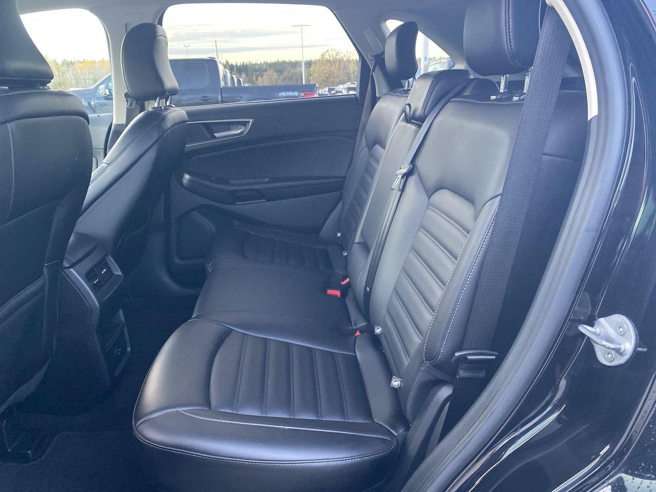 2022 Ford Edge SEL Photo