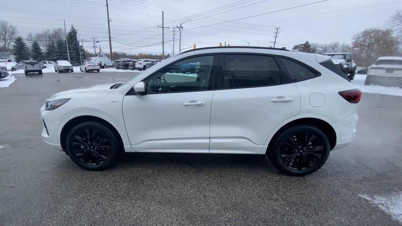 2026 Ford Escape ST-Line Select Photo