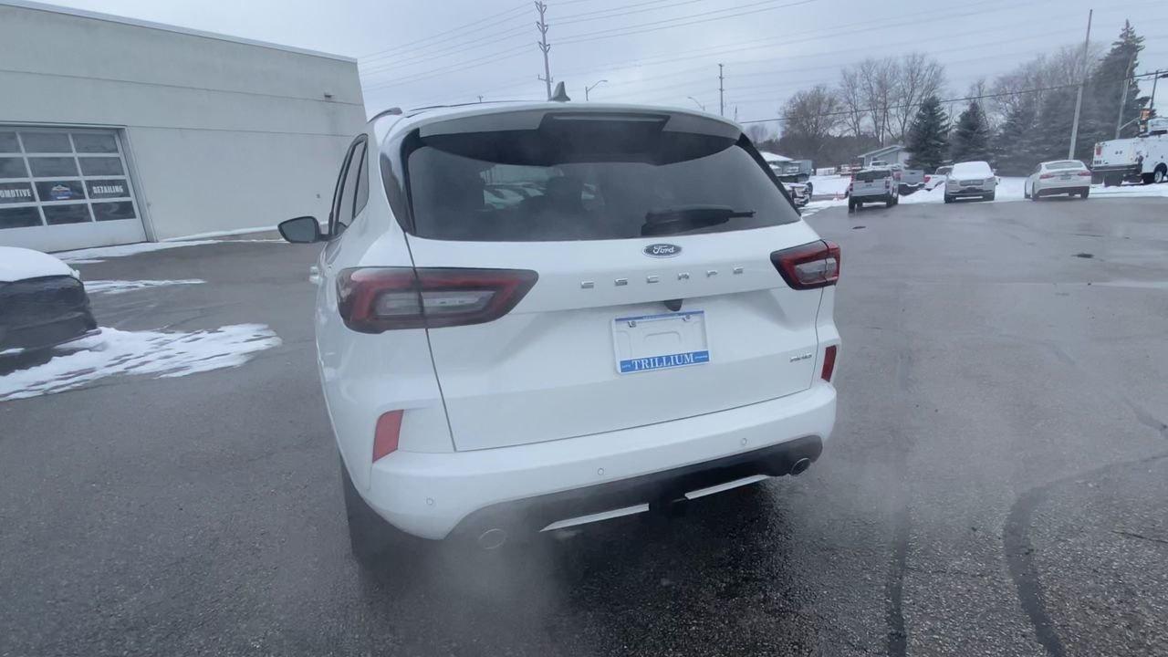 2026 Ford Escape ST-Line Select Photo