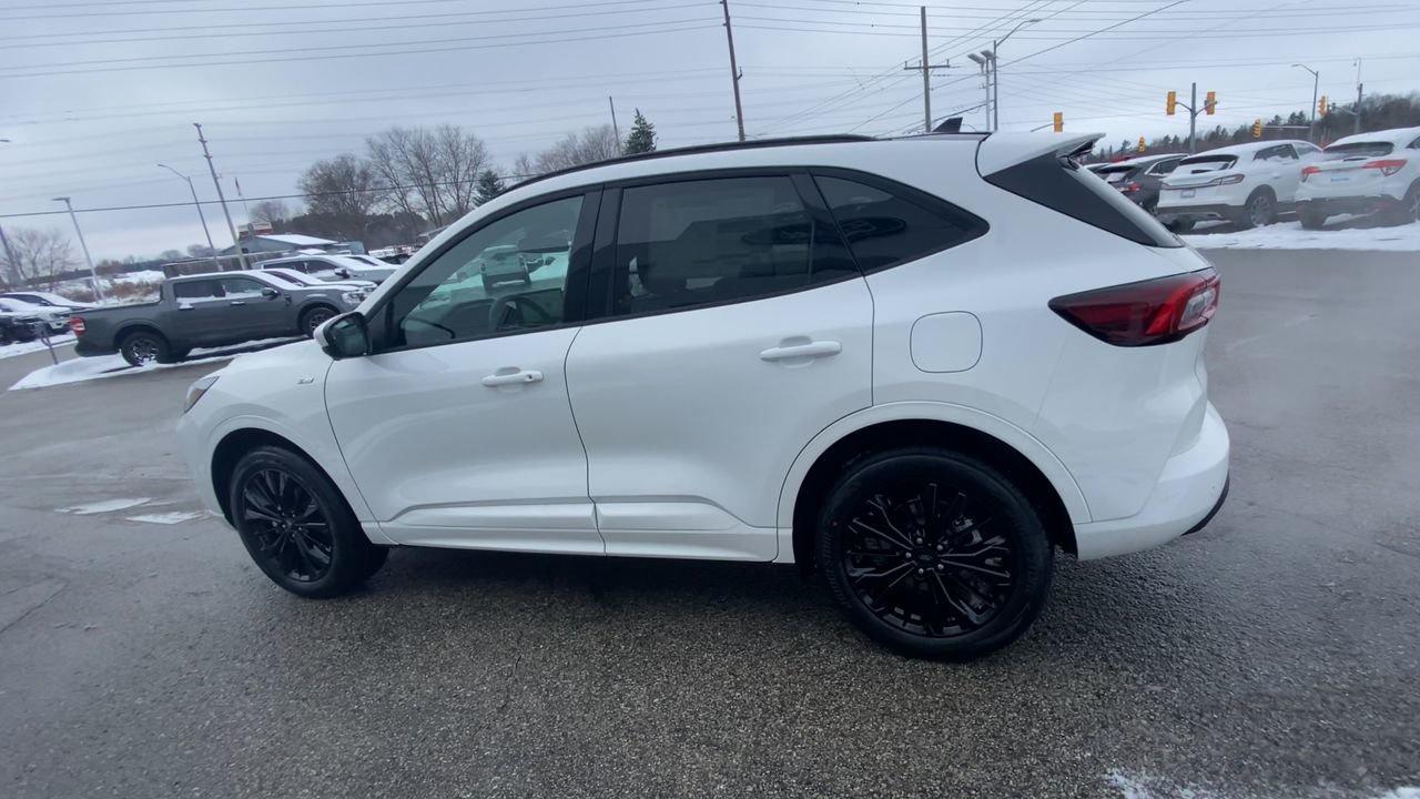 2026 Ford Escape ST-Line Select Photo