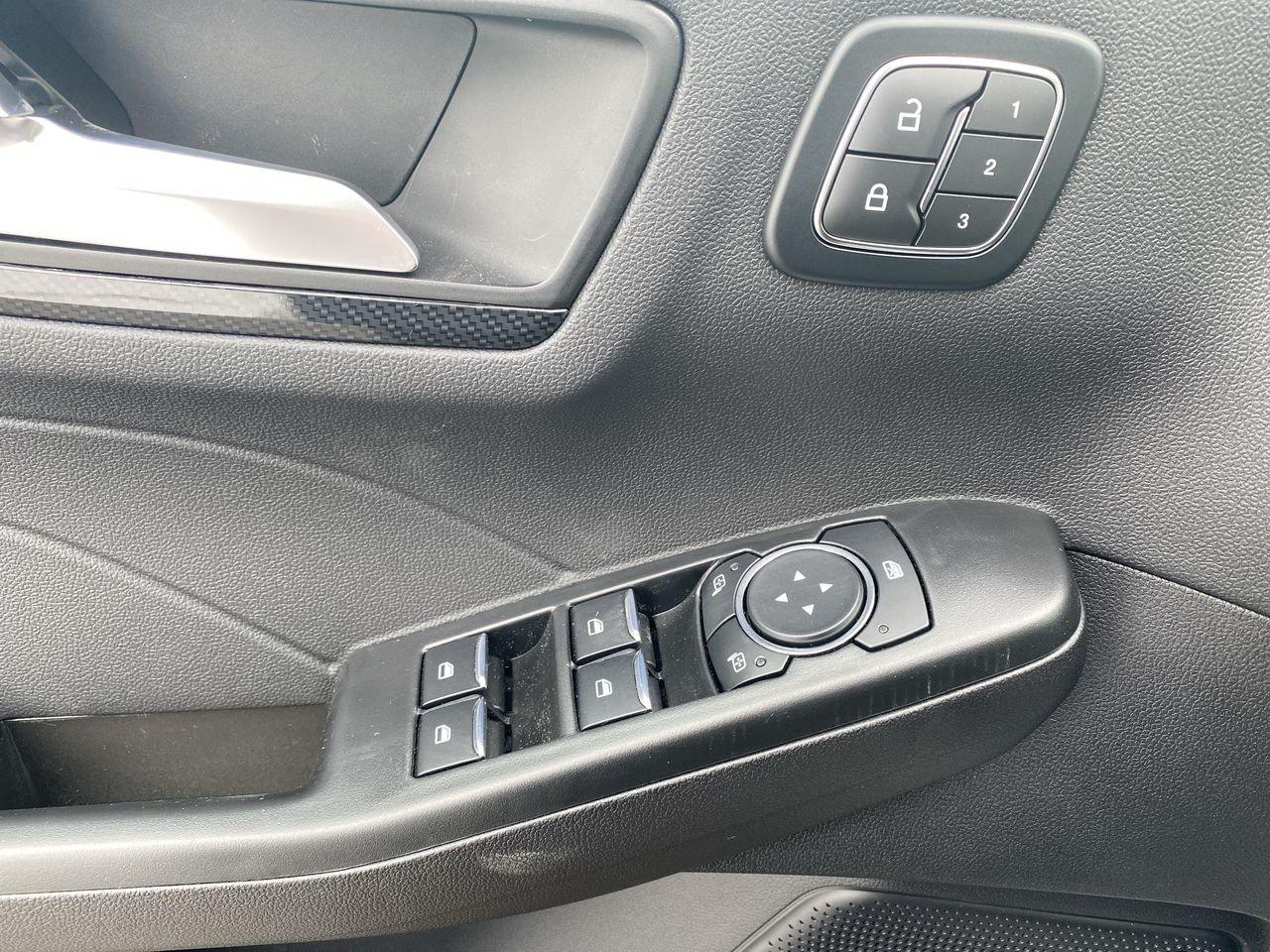 2026 Ford Escape ST-Line Select Photo