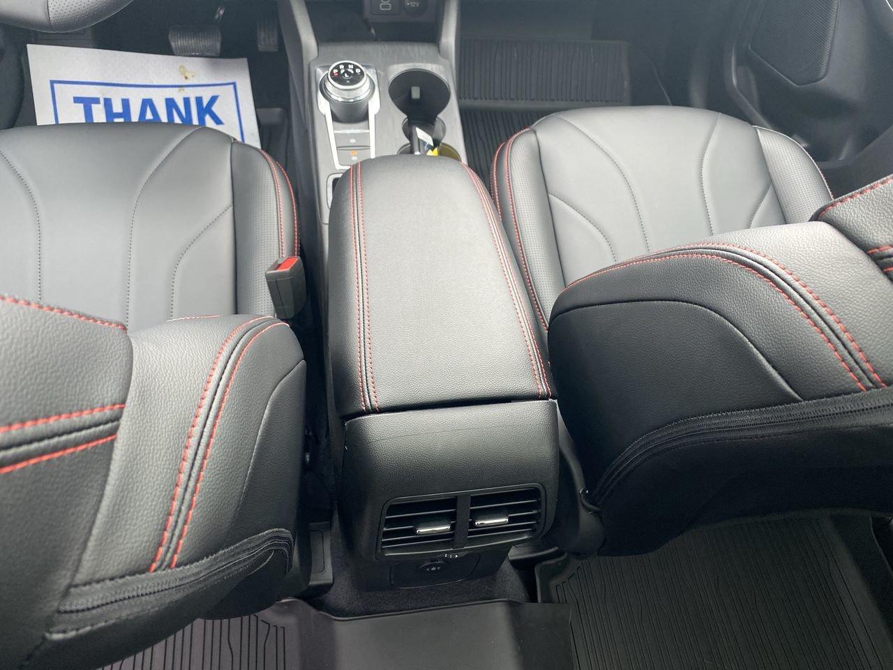 2026 Ford Escape ST-Line Select Photo